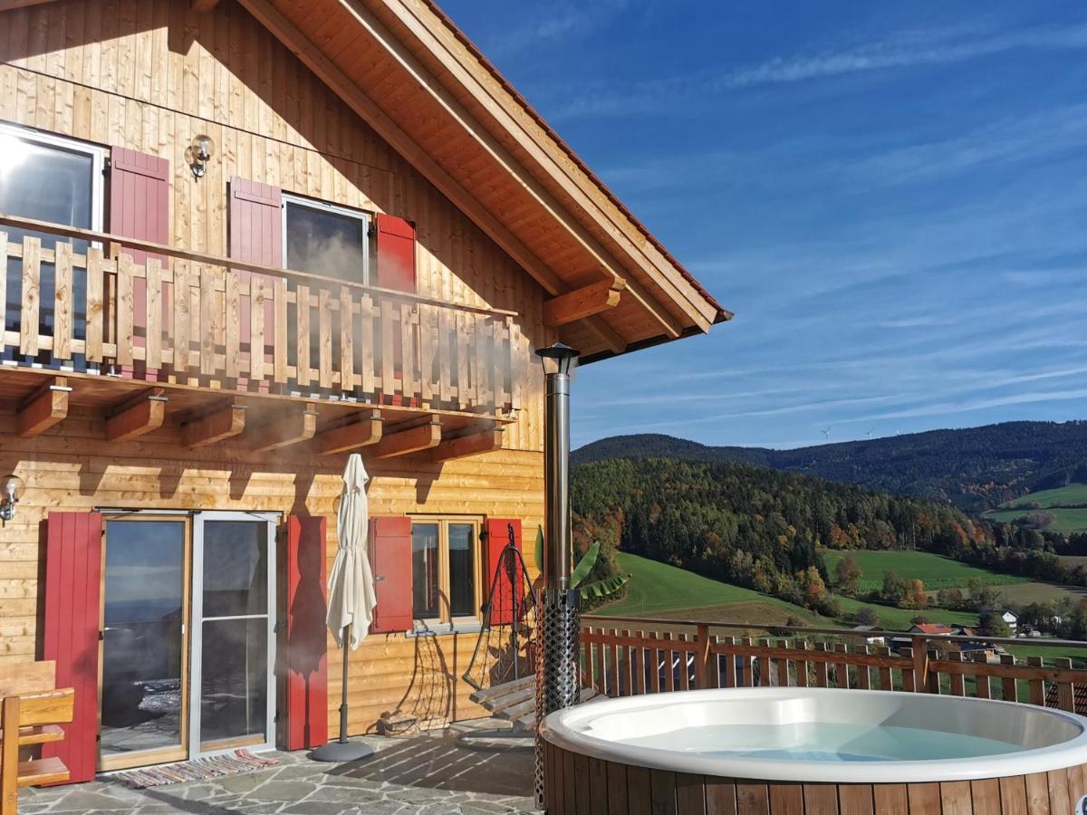 Bergchalet Am Waldrand - Pool, Sauna & Kamin Pollauberg Exterior photo